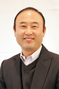 Dr. Wontaek Hwang, DC