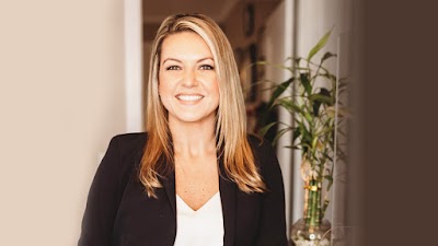 Dr. Natalie Dabrowny, D.C.