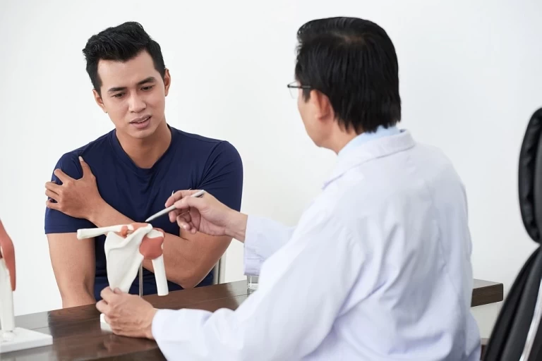 Chiropractic for Shoulder Pain: What You Need to Know