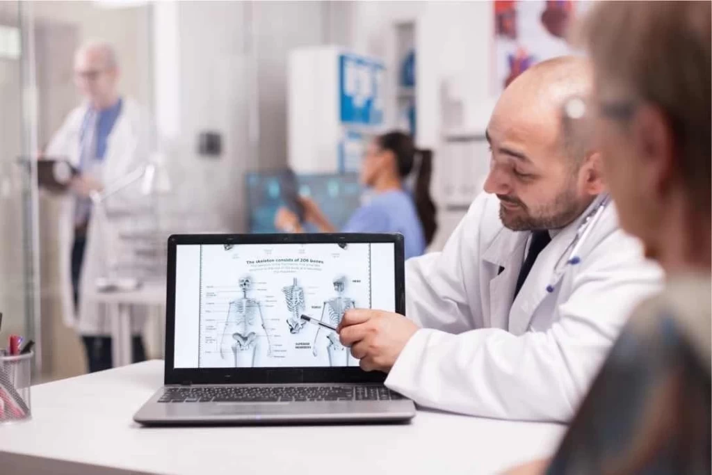 Est-ce que mon enfant devrait être adapté par un chiropraticien ?
